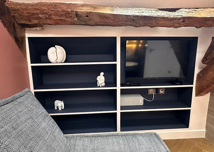 Nid D'amour Sous Les Toits ! أونفلور