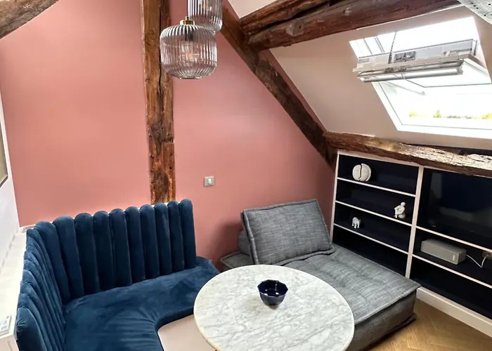 Nid D'amour Sous Les Toits ! أونفلور